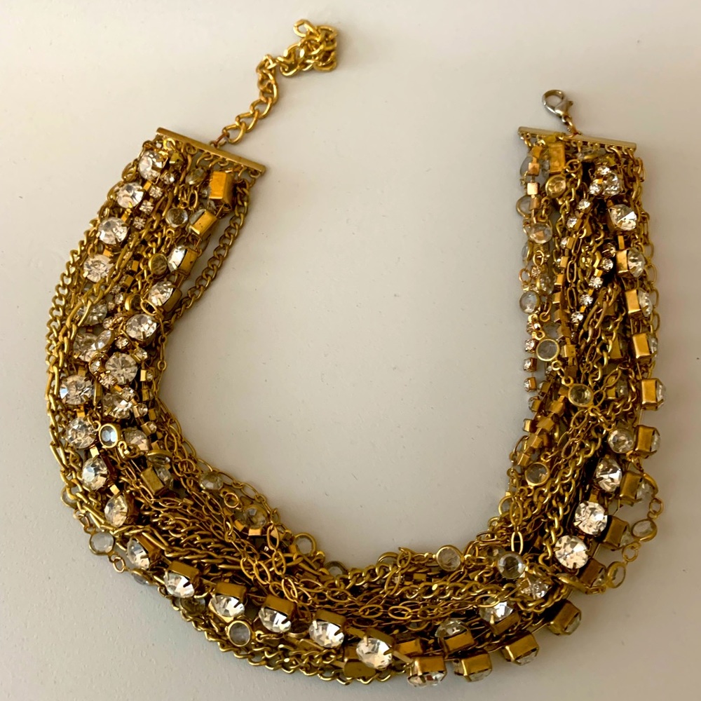 GOLD NECKLACE WITH RHINESTONES